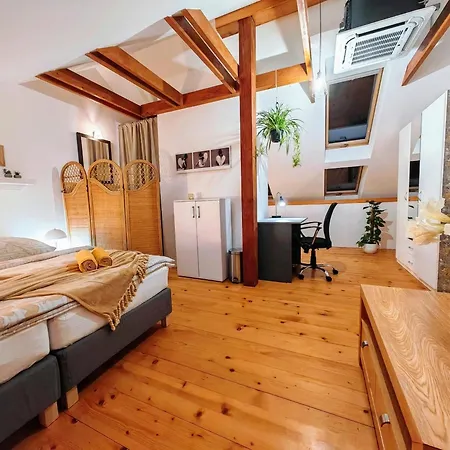 Karmen Old Town With Private Parking