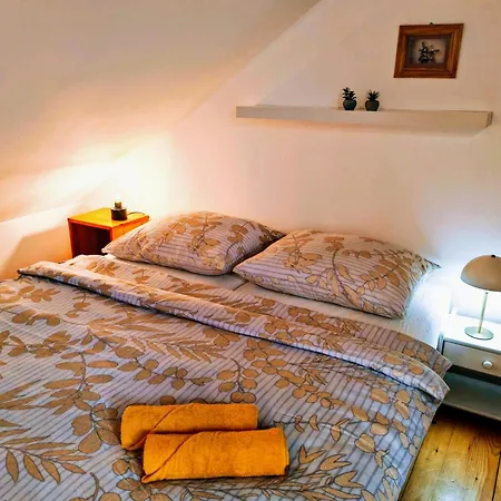 Karmen Old Town With Private Parking