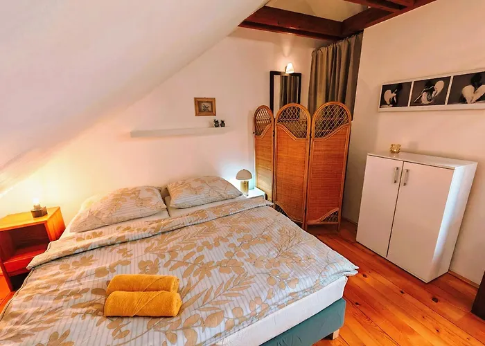 Karmen Old Town With Private Parking