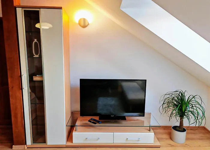 Karmen Old Town With Private Parking Daire